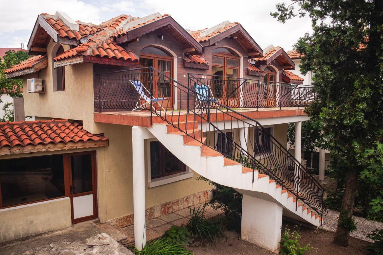 Guest House Yoanna บัลชิค ภายนอก รูปภาพ