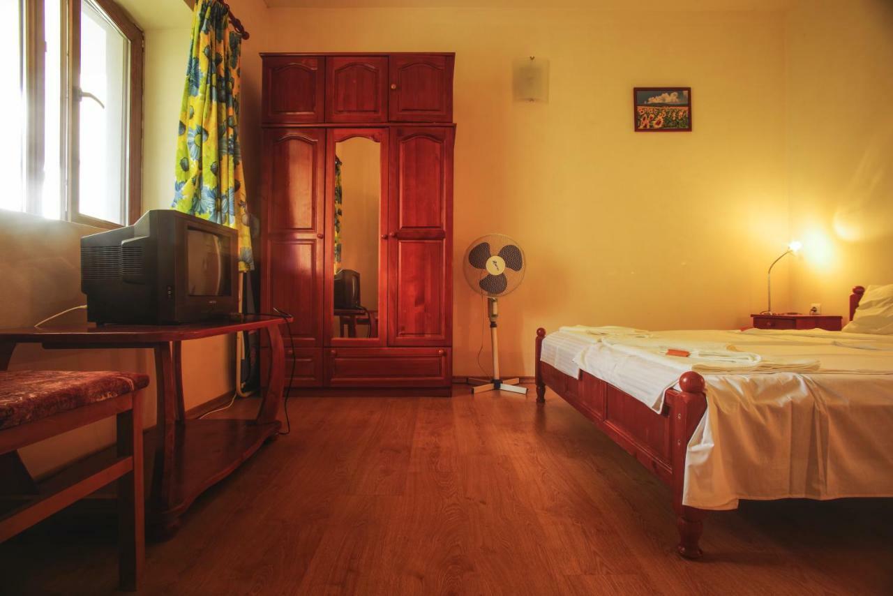 Guest House Yoanna บัลชิค ภายนอก รูปภาพ